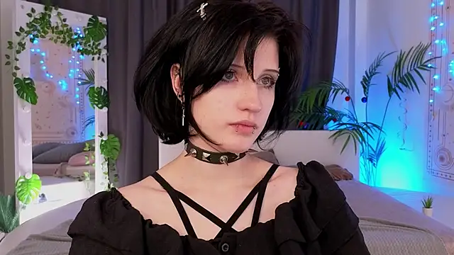 dark vamp  online show from January 2, 8:35 pm