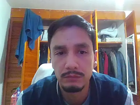 Snapshot of Ginessy chatting on December 21, 7:32 pm Ginessy online show from December 21, 7:32 pm