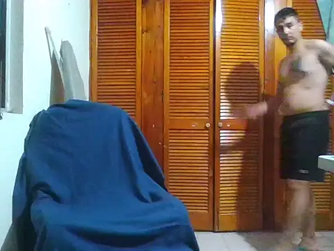 Snapshot of Ginessy chatting on February 18, 11:50 am Ginessy online show from February 18, 11:50 am