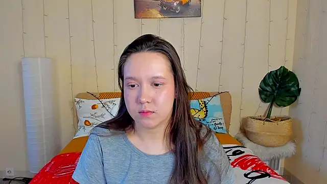 Snapshot of Mira_Karter chatting on April 30, 3:02 am Mira Karter online show from April 30, 3:02 am
