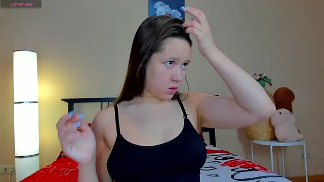 Snapshot of Mira_Karter chatting on June 10, 2:34 am Mira Karter online show from June 10, 2:34 am