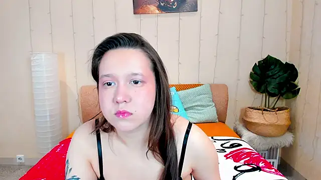 Snapshot of Mira_Karter chatting on June 11, 3:48 am Mira Karter online show from June 11, 3:48 am