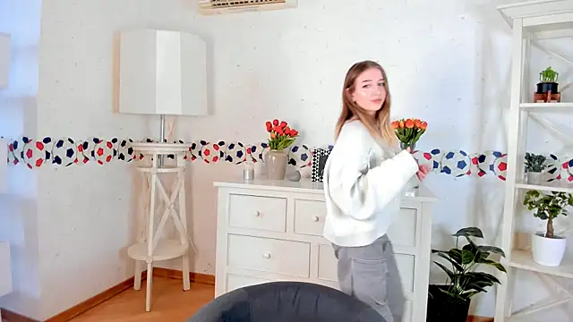 Snapshot of BreckAngwin chatting on February 6, 10:59 am BreckAngwin online show from February 6, 10:59 am