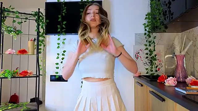 Snapshot of BreckAngwin chatting on February 18, 9:21 am BreckAngwin online show from February 18, 9:21 am