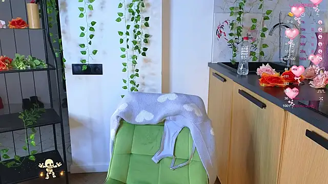 Snapshot of BreckAngwin chatting on February 23, 11:44 am BreckAngwin online show from February 23, 11:44 am