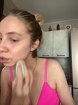 Snapshot of Kitty_Katrine chatting on May 4, 12:01 pm Kitty Katrine online show from May 4, 12:01 pm