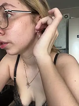 Snapshot of Kitty_Katrine chatting on May 6, 11:59 am Kitty Katrine online show from May 6, 11:59 am