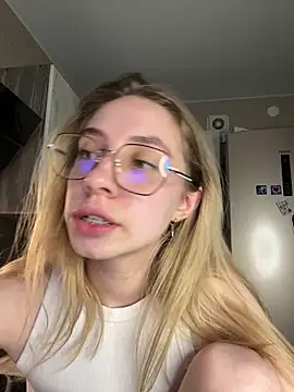 Snapshot of Kitty_Katrine chatting on May 11, 4:04 pm Kitty Katrine online show from May 11, 4:04 pm