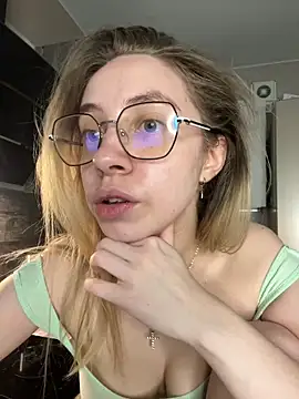 Snapshot of Kitty_Katrine chatting on May 15, 6:04 pm Kitty Katrine online show from May 15, 6:04 pm