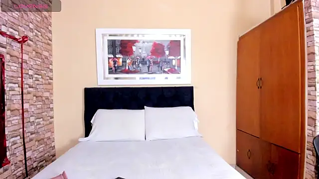 Snapshot of mariana_mauricio_hot chatting on May 25, 9:43 pm mariana mauricio hot online show from May 25, 9:43 pm