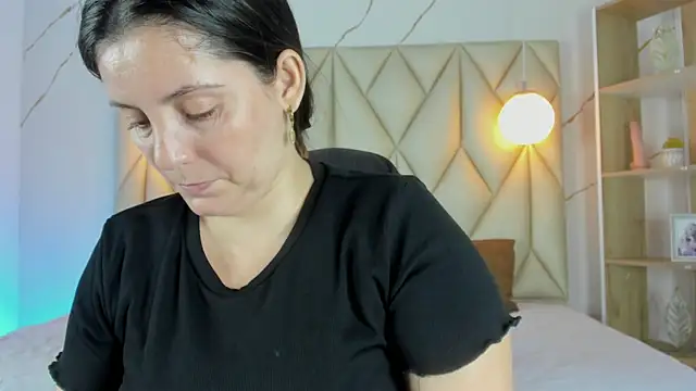 angelswets online show from December 20, 1:07 pm