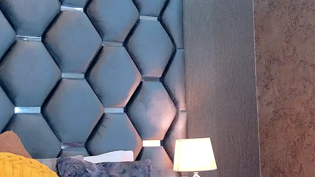 Snapshot of VanessaGlenn chatting on July 1, 12:18 pm VanessaGlenn online show from July 1, 12:18 pm