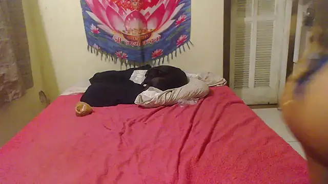 Snapshot of MissRebeka chatting on December 9, 2:34 am MissRebeka online show from December 9, 2:34 am