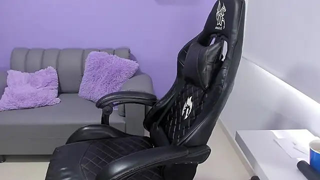 boomsar01 online show from December 21, 8:43 pm