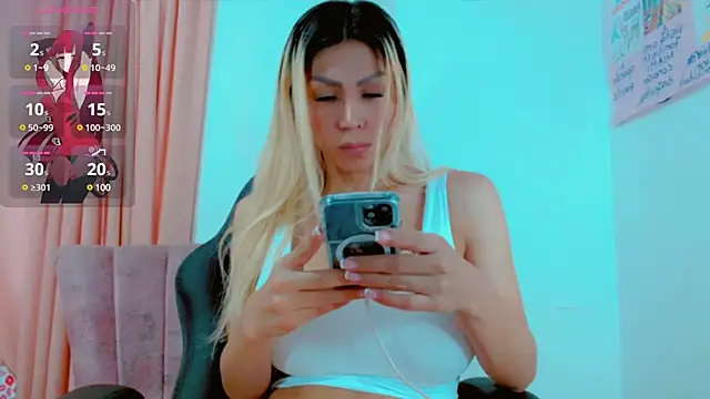 Snapshot of bimbocurvysex chatting on March 16, 10:53 pm bimbocurvysex online show from March 16, 10:53 pm