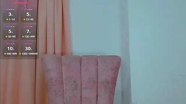 Snapshot of bimbocurvysex chatting on October 12, 2:32 am bimbocurvysex online show from October 12, 2:32 am