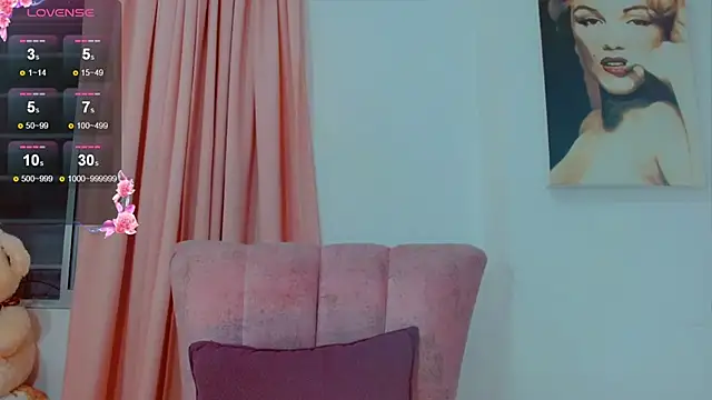 Snapshot of bimbocurvysex chatting on February 21, 12:22 am bimbocurvysex online show from February 21, 12:22 am