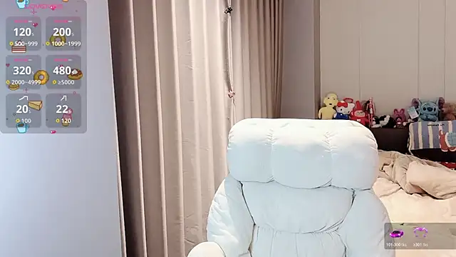 qiqi-666 online show from March 3, 6:30 am