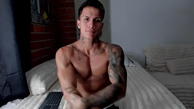 pettergrey1 online show from November 13, 8:52 pm