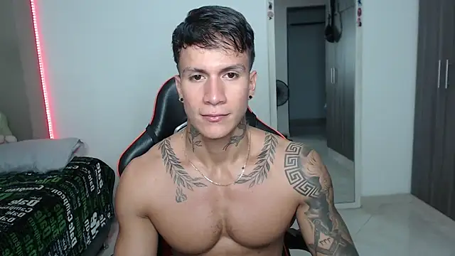 pettergrey1 online show from April 13, 8:03 pm