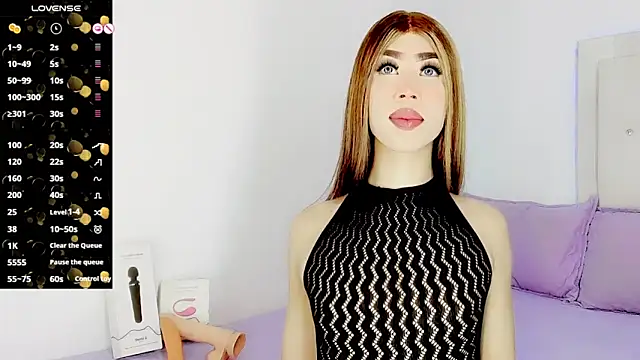 Snapshot of New_Doll chatting on October 8, 3:37 am New Doll online show from October 8, 3:37 am