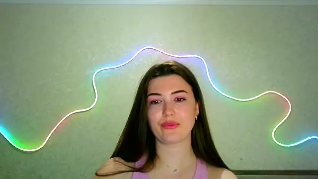 Snapshot of SeductiveTati chatting on June 14, 10:23 pm SeductiveTati online show from June 14, 10:23 pm