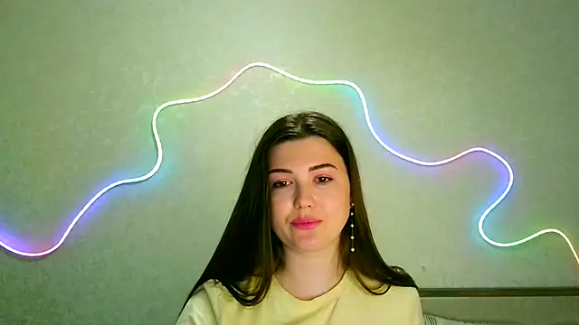 Snapshot of SeductiveTati chatting on June 15, 9:39 pm SeductiveTati online show from June 15, 9:39 pm
