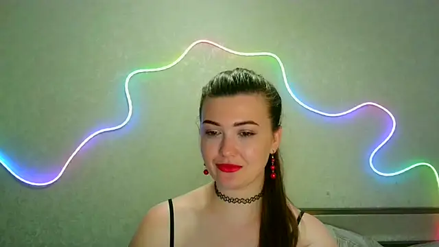 Snapshot of SeductiveTati chatting on July 15, 11:21 pm SeductiveTati online show from July 15, 11:21 pm