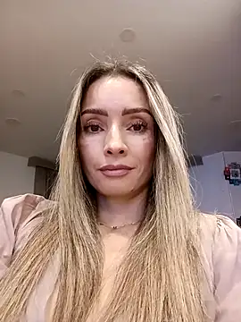 Snapshot of Loly_Horny chatting on April 24, 10:56 pm Loly Horny online show from April 24, 10:56 pm