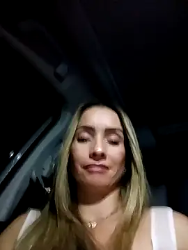 Snapshot of Loly_Horny chatting on April 26, 12:41 am Loly Horny online show from April 26, 12:41 am