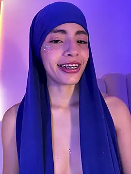 Snapshot of jhalila chatting on March 1, 8:44 pm jhalila online show from March 1, 8:44 pm