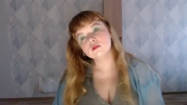 Snapshot of Melina_Hot9 chatting on August 3, 1:37 am Melina Hot9 online show from August 3, 1:37 am