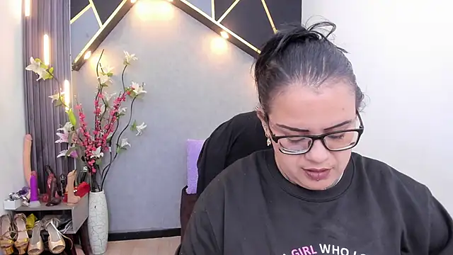 Snapshot of brigittemiller chatting on April 30, 1:56 am brigittemiller online show from April 30, 1:56 am