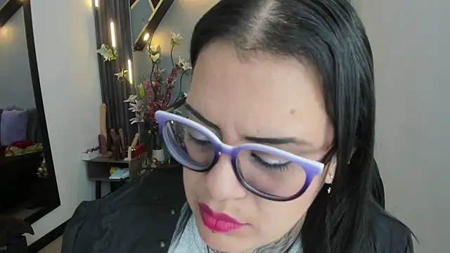 Snapshot of brigittemiller chatting on May 8, 1:44 am brigittemiller online show from May 8, 1:44 am