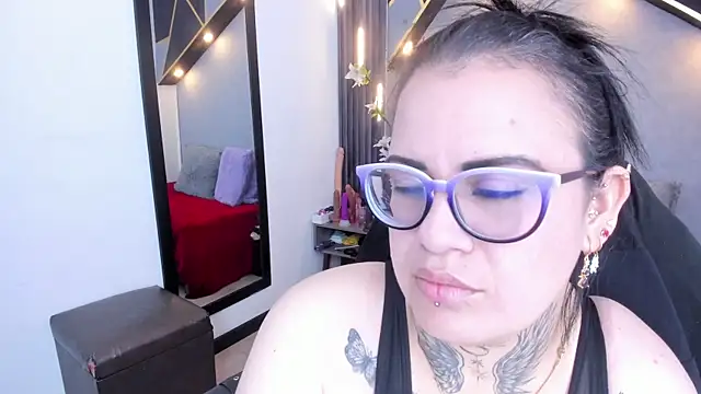Snapshot of brigittemiller chatting on May 25, 1:55 am brigittemiller online show from May 25, 1:55 am
