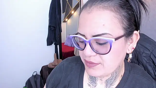 Snapshot of brigittemiller chatting on May 26, 2:18 am brigittemiller online show from May 26, 2:18 am