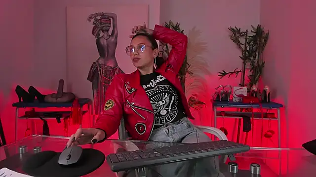 lilith-deveraux online show from February 3, 9:07 pm