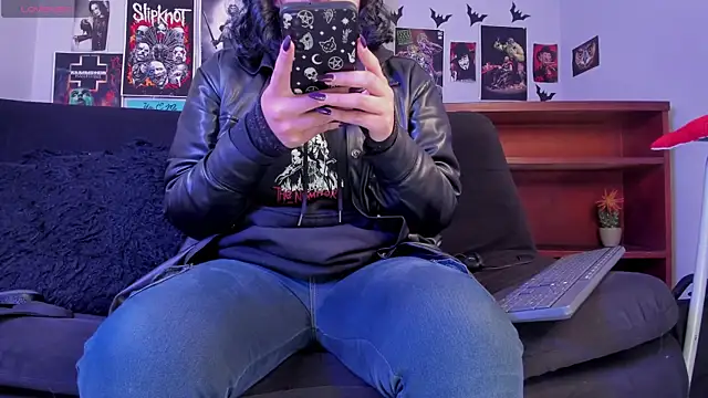 lilith-deveraux online show from June 8, 2:39 pm