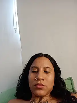Snapshot of Karii-R chatting on June 30, 7:26 pm Karii-R online show from June 30, 7:26 pm