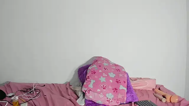 Snapshot of Arantza_Hill chatting on February 16, 12:30 am Arantza Hill online show from February 16, 12:30 am