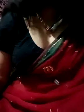 Snapshot of gunjan22 chatting on February 18, 6:26 am gunjan22 online show from February 18, 6:26 am