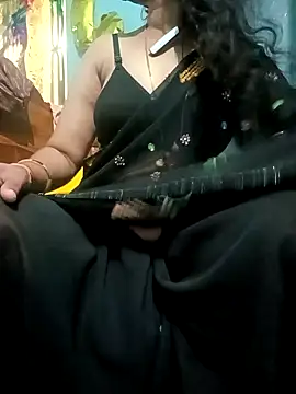 Snapshot of gunjan22 chatting on March 1, 6:24 am gunjan22 online show from March 1, 6:24 am