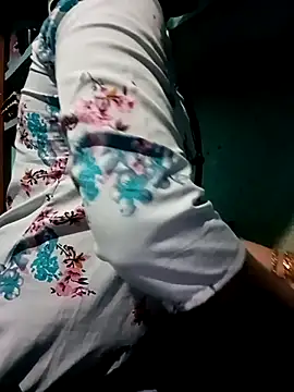 Snapshot of gunjan22 chatting on March 14, 1:35 pm gunjan22 online show from March 14, 1:35 pm