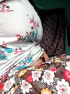 Snapshot of gunjan22 chatting on October 9, 6:22 am gunjan22 online show from October 9, 6:22 am