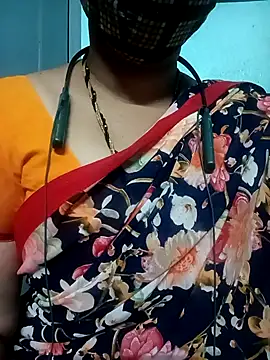 Snapshot of gunjan22 chatting on October 28, 10:19 am gunjan22 online show from October 28, 10:19 am