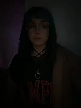 MaddisonHaas online show from April 7, 3:56 pm