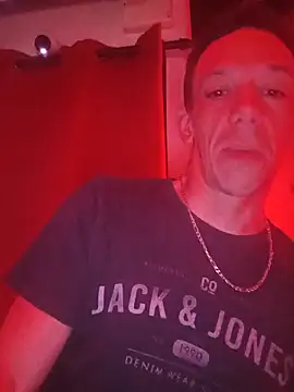 Snapshot of mika11100 chatting on November 3, 9:16 pm mika11100 online show from November 3, 9:16 pm