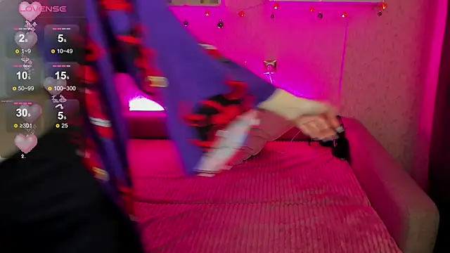 Angel Jules online show from December 10, 12:50 am