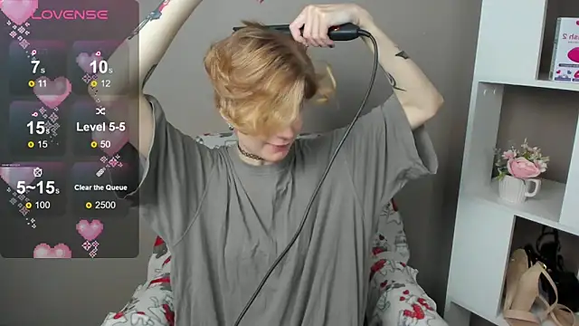 Angel Jules online show from February 13, 1:19 am