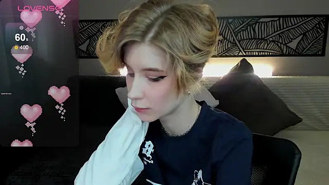 Angel Jules online show from March 7, 4:02 am